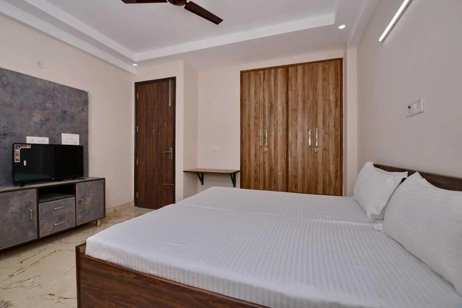 Hotel O Gold Souk Mall Gurgaon